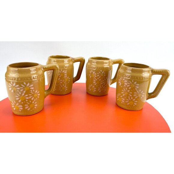 Vintage 70s coffee mugs, St Josaphat Pottery, yellow white daisies, oversized - Picture 4 of 10